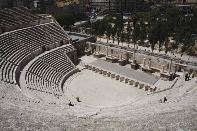 O teatro romano de Amã data do século 2 da era cristã e comportava cerca de 6 mil pessoas O teatro romano de Amã data do século 2 da era cristã e comportava cerca de 6 mil pessoas