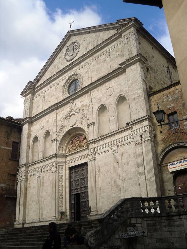 A igreja de Sant’Agostino é a mais antiga de Montepulciano. Documentos históricos indicam que a construção começou em 1285 A igreja de Sant’Agostino é a mais antiga de Montepulciano. Documentos históricos indicam que a construção começou em 1285