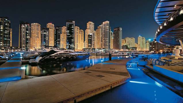 The Walk, calçadão em torno da marina, em <a href="https://viajeaqui.abril.com.br/cidades/emirados-arabes-unidos-dubai" rel="Dubai" target="_blank">Dubai</a> The Walk, calçadão em torno da marina, em <a href="https://viajeaqui.abril.com.br/cidades/emirados-arabes-unidos-dubai" rel="Dubai" target="_blank">Dubai</a>