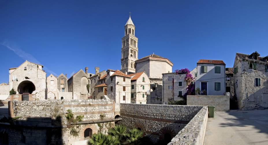 Uma das mais belas contruções de Split, na Croácia, é o Palácio de Diocleciano. A construção foi erguida pelo próprio imperador e até hoje preserva raros elementos da Antiguidade