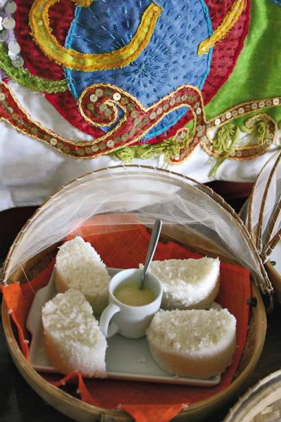 Cuscuz de tapioca servido no café da manhã do Hotel da Praça, em Trancoso