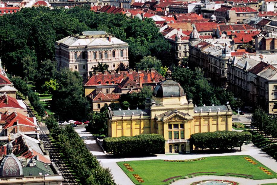 Edifícios na Praça Tomislav