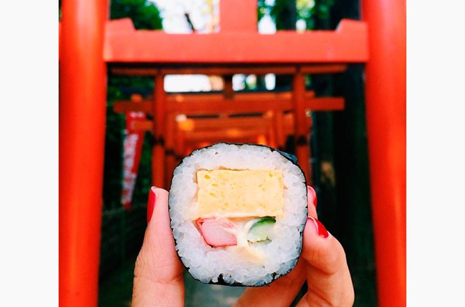 <a href="https://instagram.com/girleatworld" rel="@girleatworld" target="_blank"><strong>@girleatworld</strong></a>            Sushi no Japão