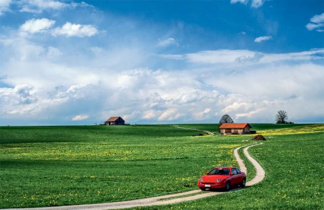 Estrada rural em Füssen, um convite para se perder na Rota Romântica Estrada rural em Füssen, um convite para se perder na Rota Romântica