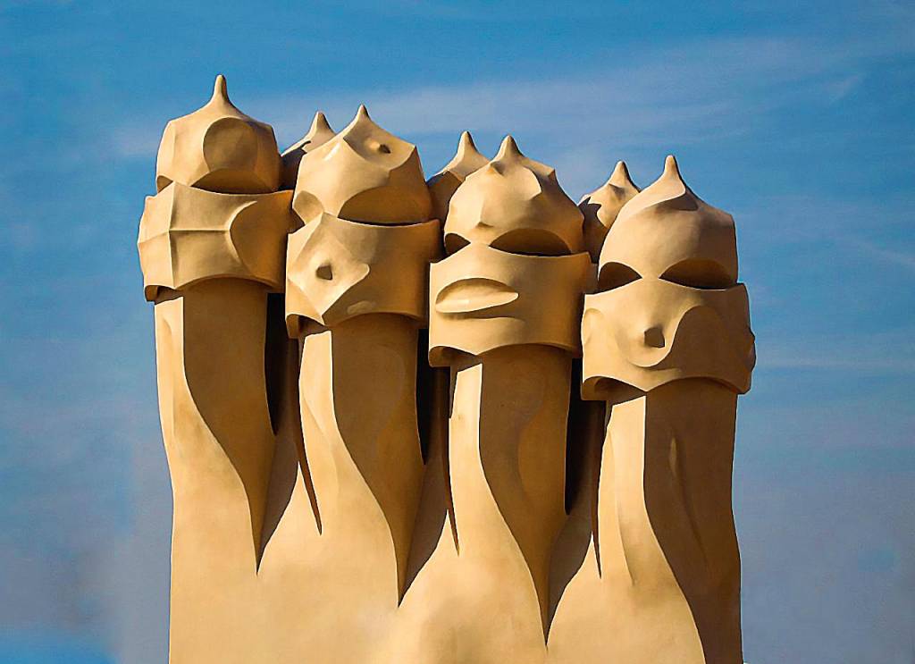 Chaminés da Casa Milá, Barcelona, Espanha