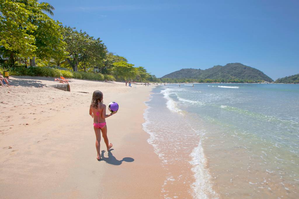 Criança na Praia do Lázaro e Domingos Dias em Ubatuba São Paulo