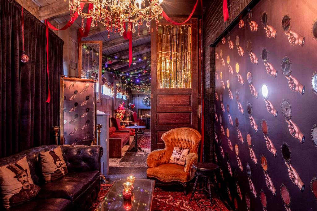 The Blind Pig, Atlanta, Geórgia, Estados Unidos Decoração do interior do The Blind Pig, em Atlanta