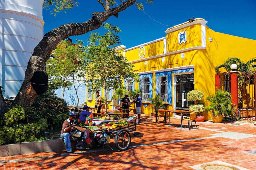 Na Colômbia, Santa Marta tem centro colonial e parque nacionais