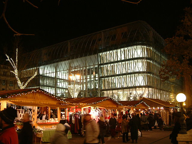 Praça Vörösmarty, Budapeste, Mercado de Natal Praça Vörösmarty, Budapeste, Mercado de Natal