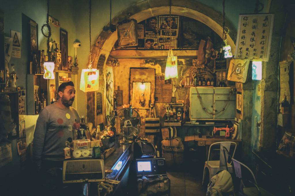 O caos delicioso: a bagunça mais aconchegante de Lisboa