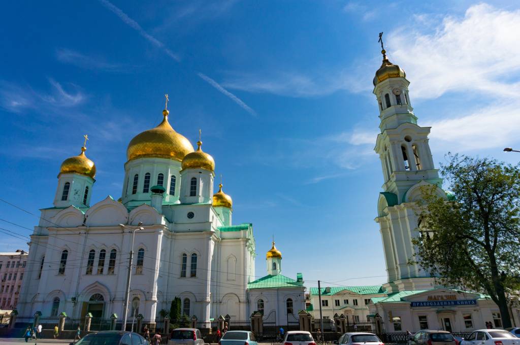 Catedral da Santíssima Virgem Maria, Rostov-on-Don Catedral da Santíssima Virgem Maria, Rostov-on-Don