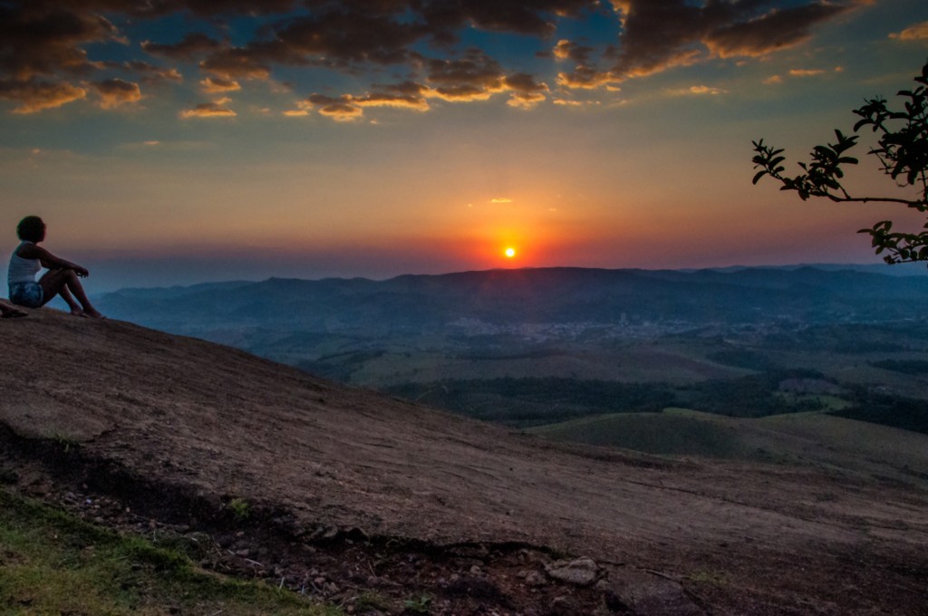 Pôr do sol na Pedra da Bela Vista, em Socorro (SP) Pôr do sol na Pedra da Bela Vista, em Socorro (SP)