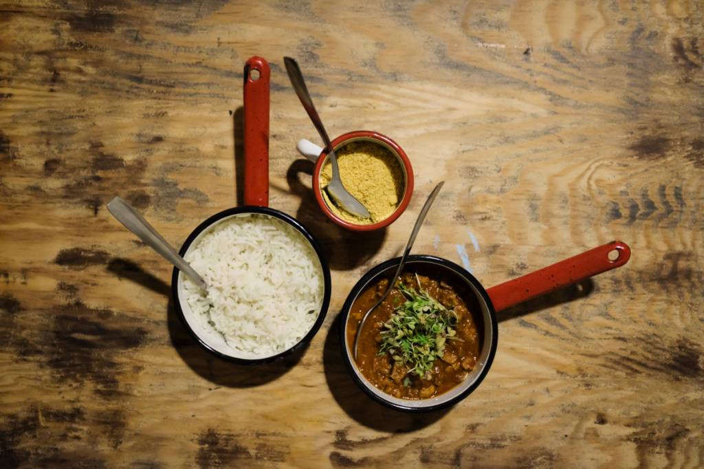 BotecoDaDri-Lisboa8 O picadinho com arroz e farofa: teletransporte