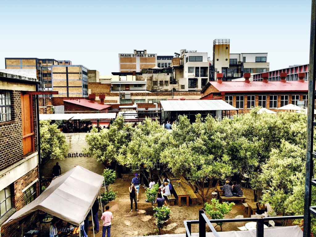 Gentrificação em Maboneng, Joanesburgo, África do Sul Gentrificação em Maboneng, Joanesburgo, África do Sul