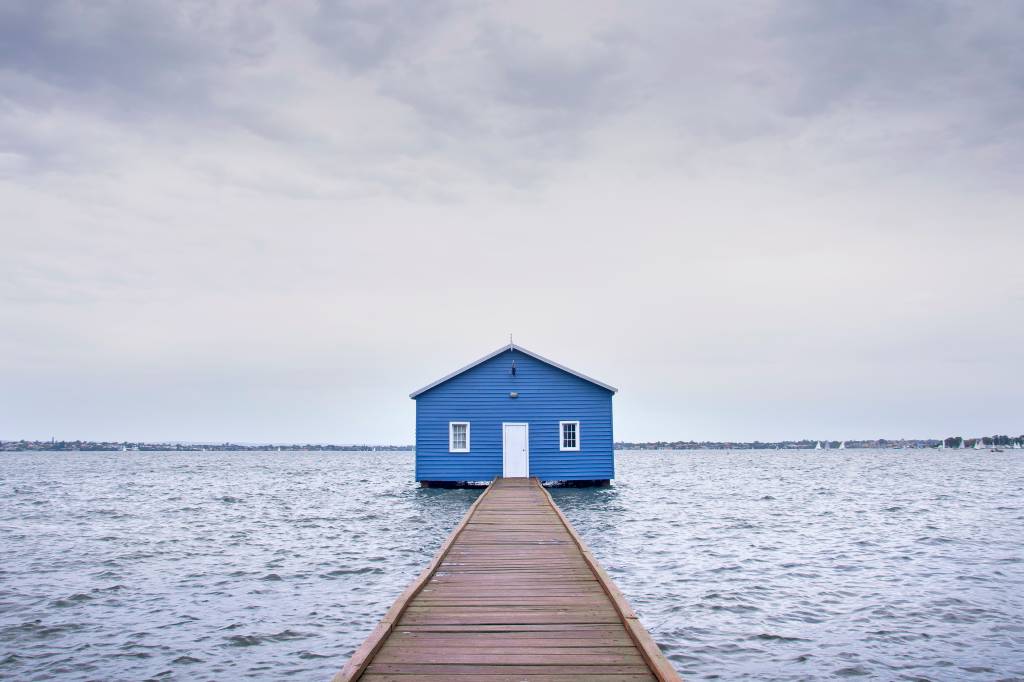 161-crawley-edge-boat-shed-blue-boat-house-@_JamesWong-Final-REPLACEMENT