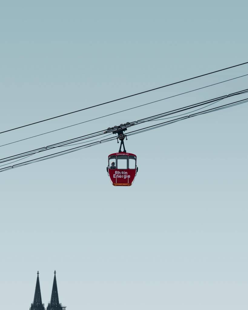 188-cable-car-cathedral-germany-@olle.l.olle