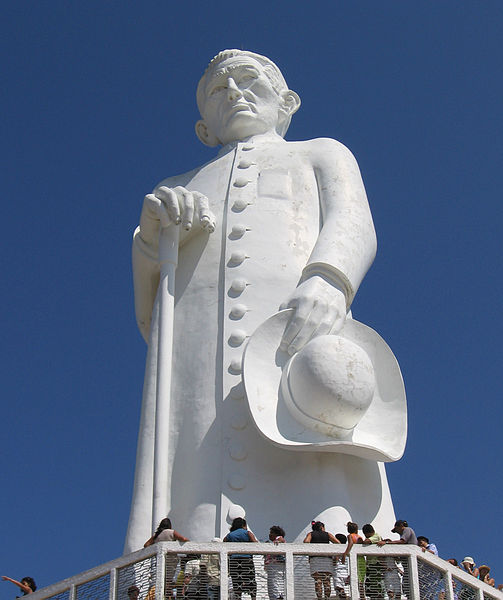 Estatua_do_Padre_Cicero_no_Horto_em_Juazeiro_do_Norte Estatua_do_Padre_Cicero_no_Horto_em_Juazeiro_do_Norte