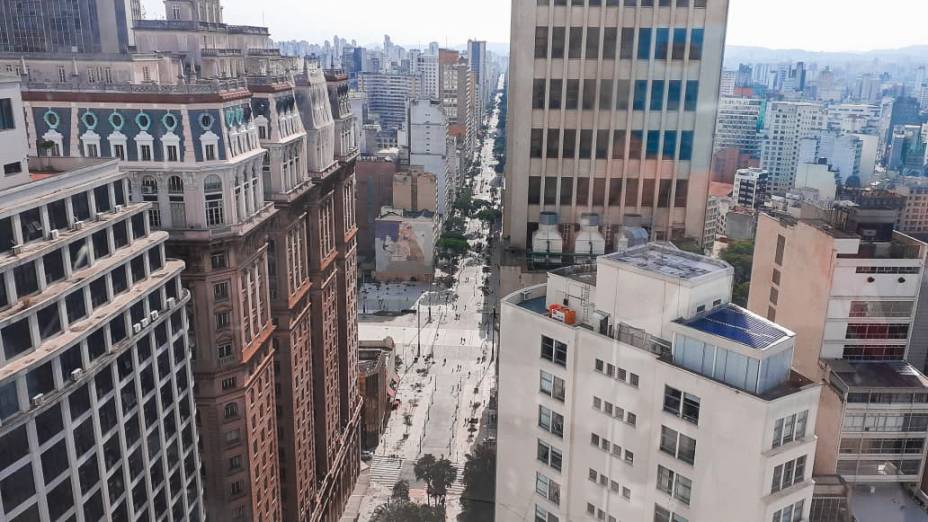 Vista do mirante involuntário do banheiro masculino do 22º andar. Vista do mirante involuntário do banheiro masculino do 22º andar.