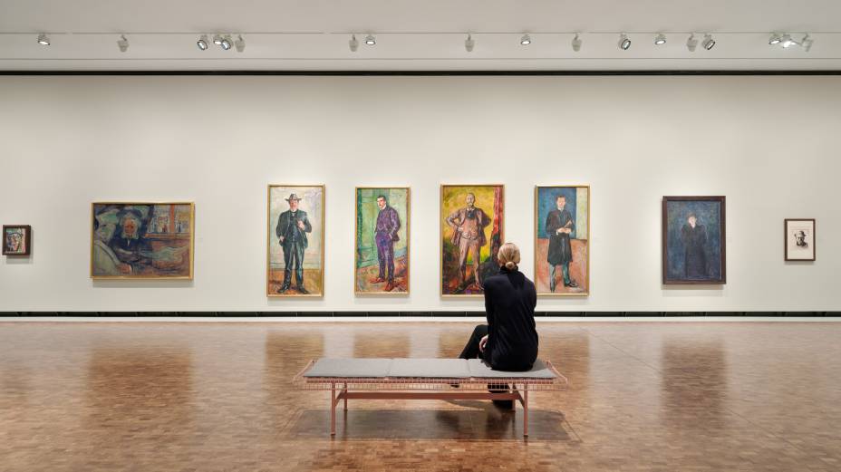 Em sua obra predominam temas como angústia e morte, mas há também retratos, paisagens e peças retratando o amor.