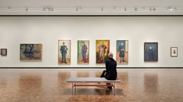 Em sua obra predominam temas como angústia e morte, mas há também retratos, paisagens e peças retratando o amor. Em sua obra predominam temas como angústia e morte, mas há também retratos, paisagens e peças retratando o amor.
