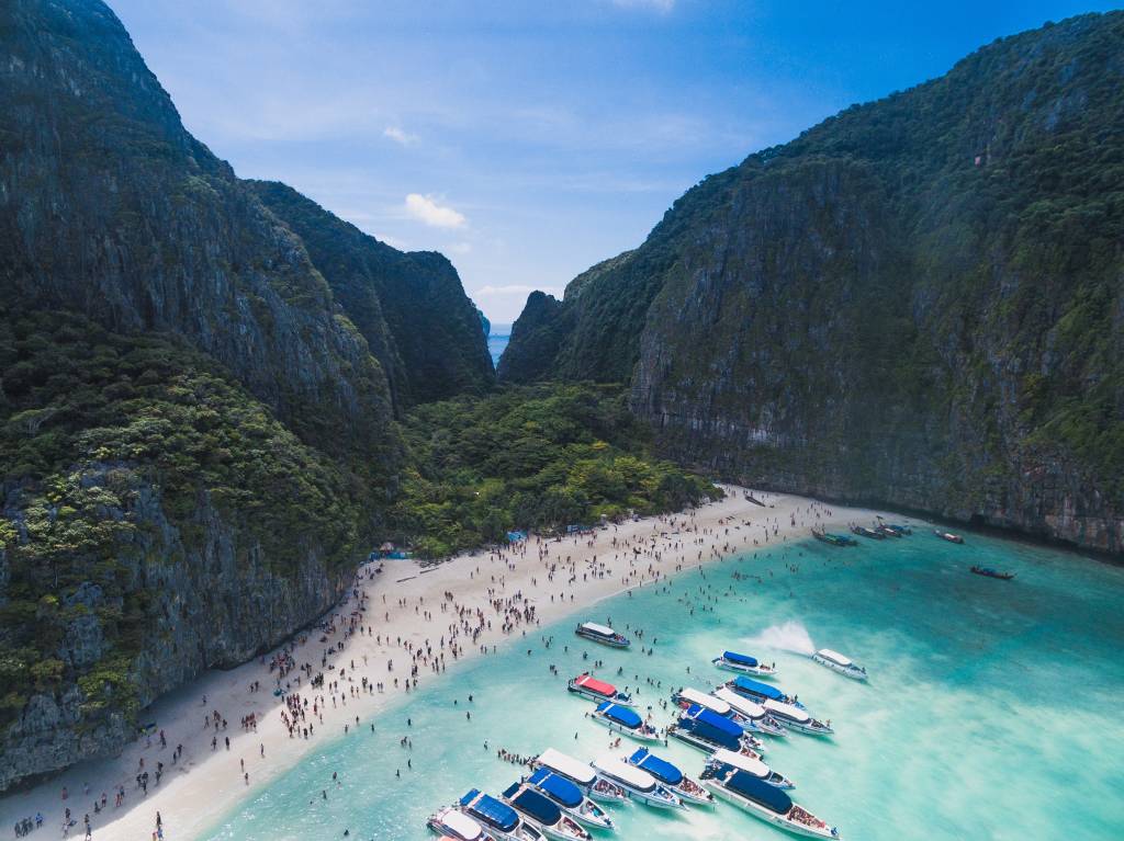 Maya Bay, Phi Phi Islands, Tailândia Maya Bay, Phi Phi Islands, Tailândia