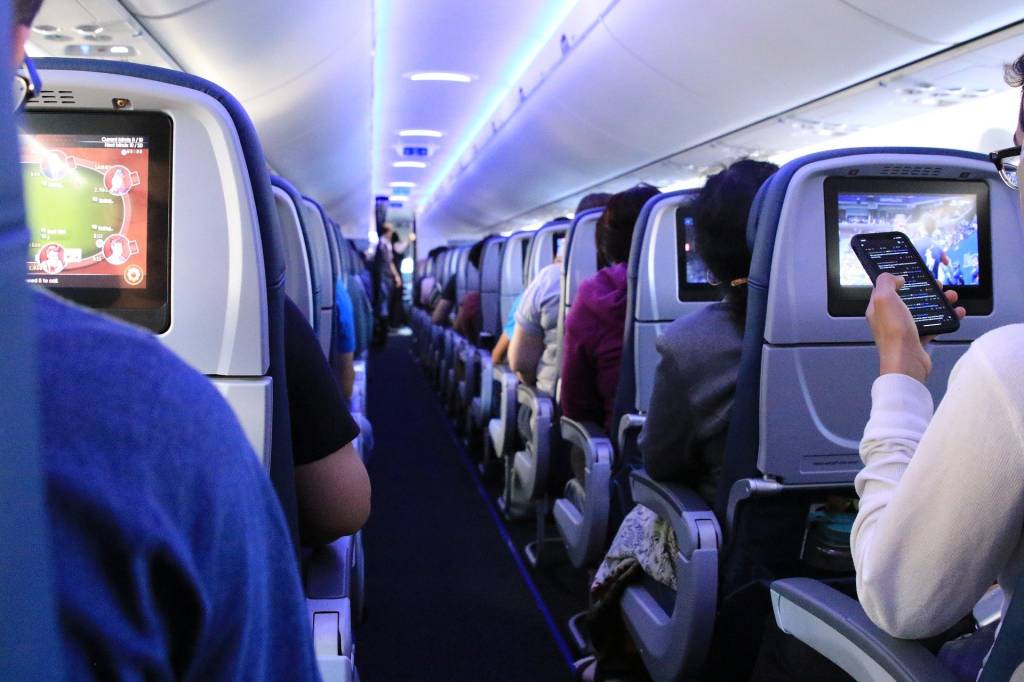 Interior de um avião