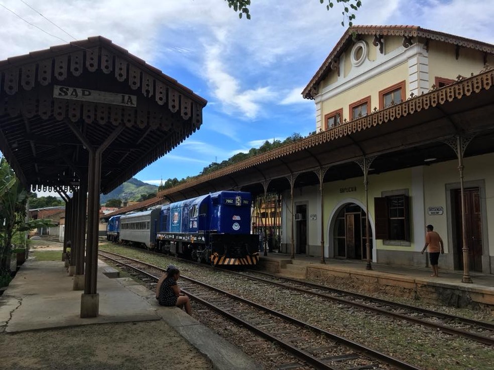 Estação de trem em Sapucaia – Rio de Janeiro Estação de trem em Sapucaia – Rio de Janeiro