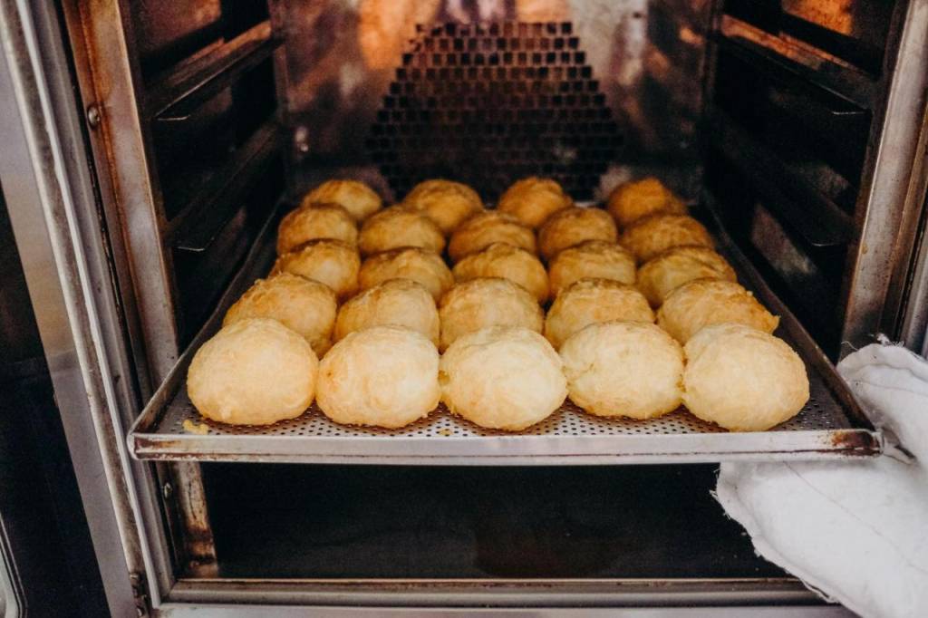 pão de queijo assado pão de queijo assado