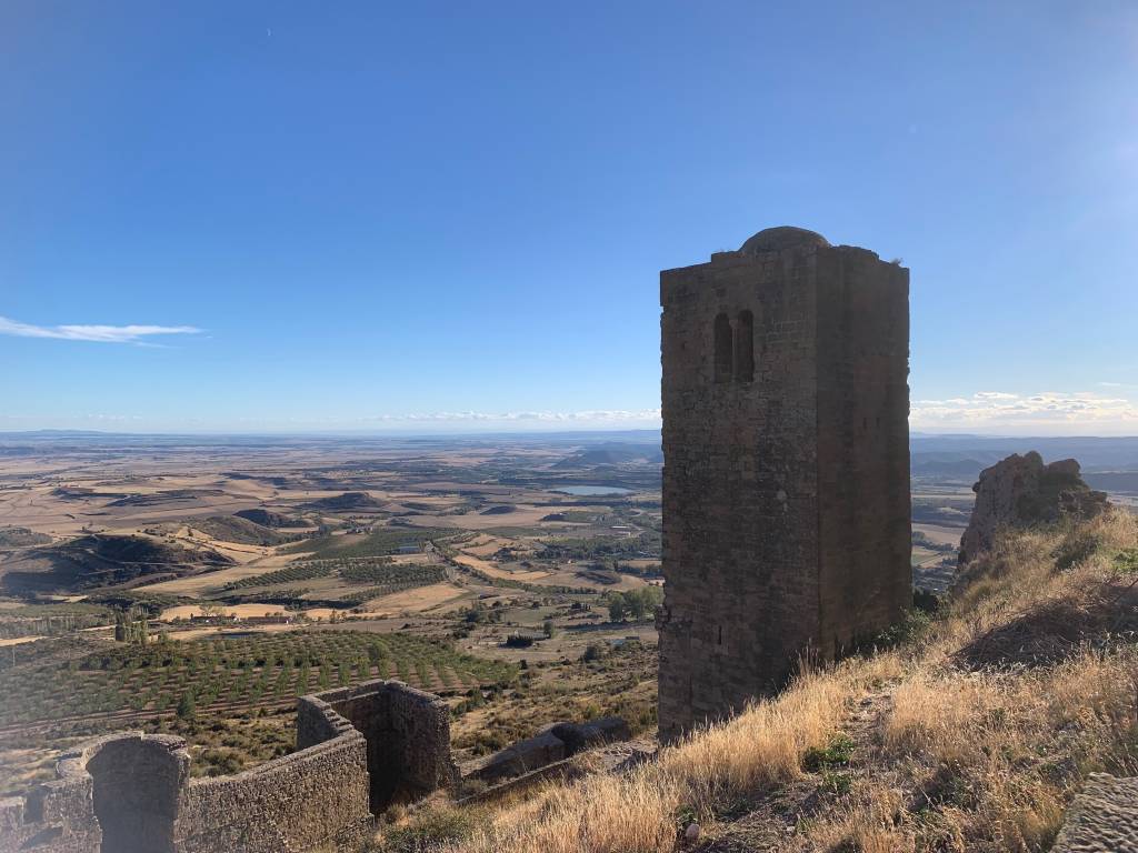 Loarre – 1 A vista do Castelo de Loarre, para a planície da província de Huesca, em Aragón