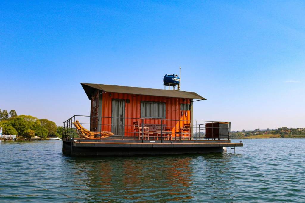 House Boat Faroeste Caboclo, em Brasília