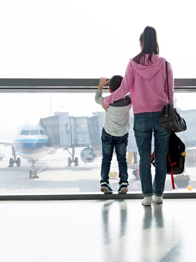 Criança, aeroporto, família