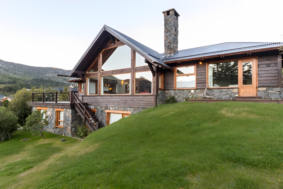 Casa de campo no Arelauquen Golf & Country Club, Bariloche, Argentina casa-de-campo-dentro-de-um-clube-de-golfe-em-bariloche-argentina-para-alugar-pelo-airbnb