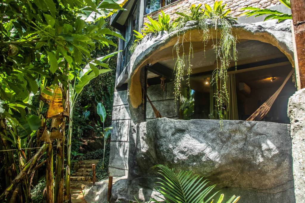 airbnb caverna abraao