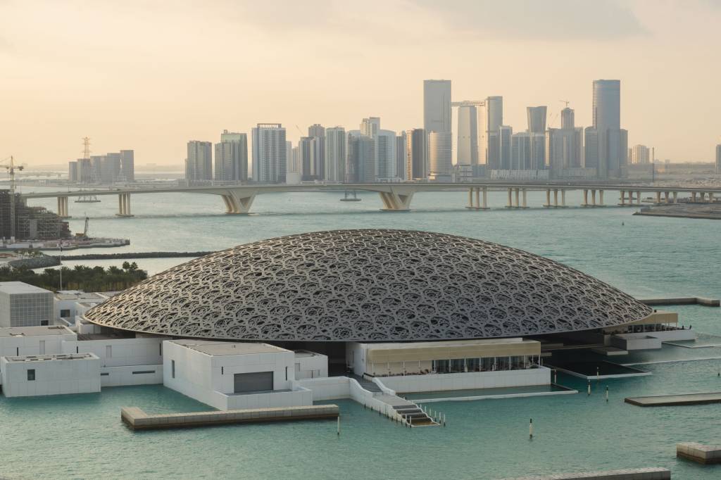 Distrito Cultural de Saadiyat, Louvre Abu Dhabi