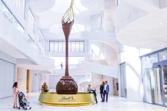 museu-lindt-home-of-chocolate-fonte-gigante