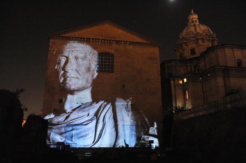 viaggio-nei-fori-forum-de-cesar-roma-antiga