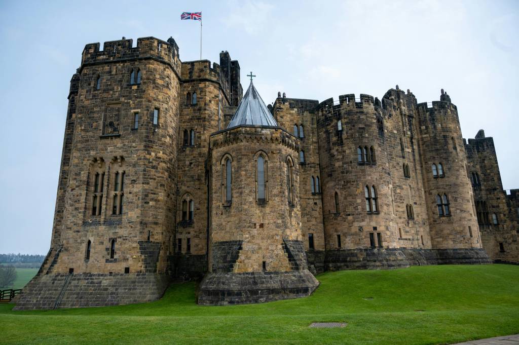 alnwick-castle alnwick-castle