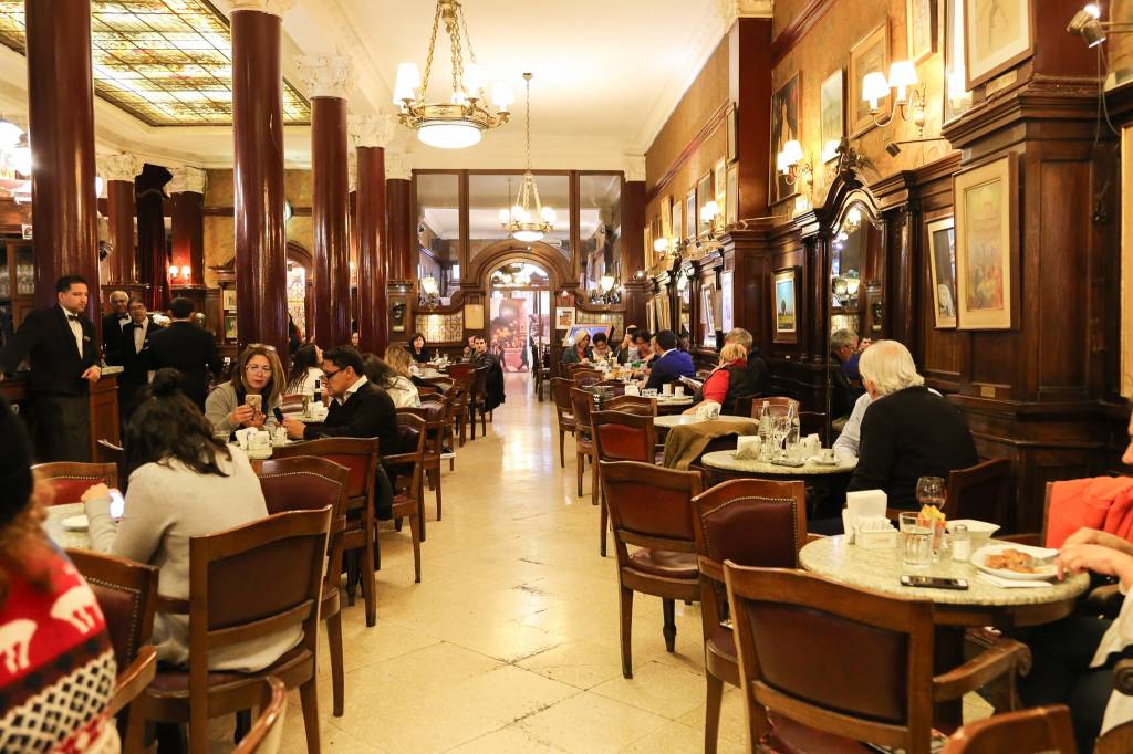 cafe-tortoni-buenos-aires