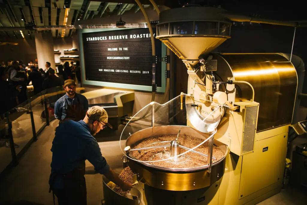 Starbucks Reserve Roastery, Chicago, Estados Unidos Starbucks Reserve Roastery, Chicago, Estados Unidos
