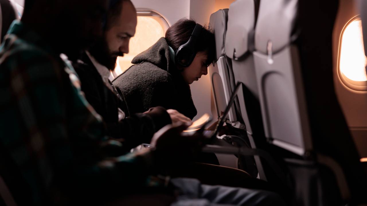 dor-de-ouvido-aviao