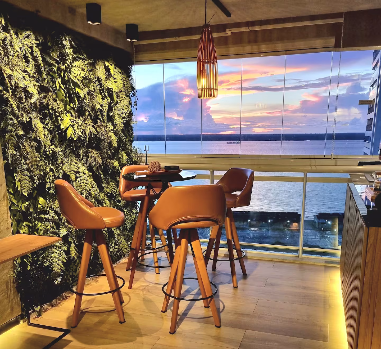 Espaço inteiro: apartamento em Belém, Brasil