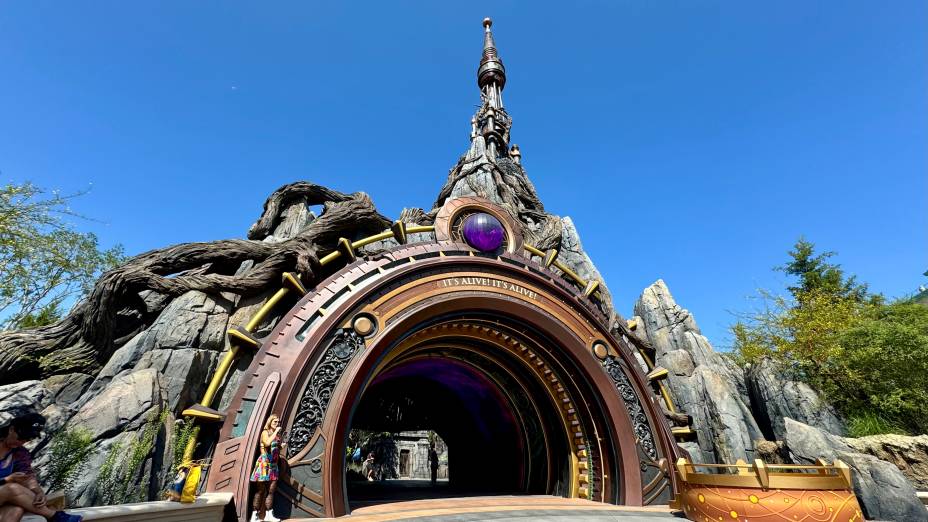 Dark Universe é conectado ao Celestial Park por um imponente portal