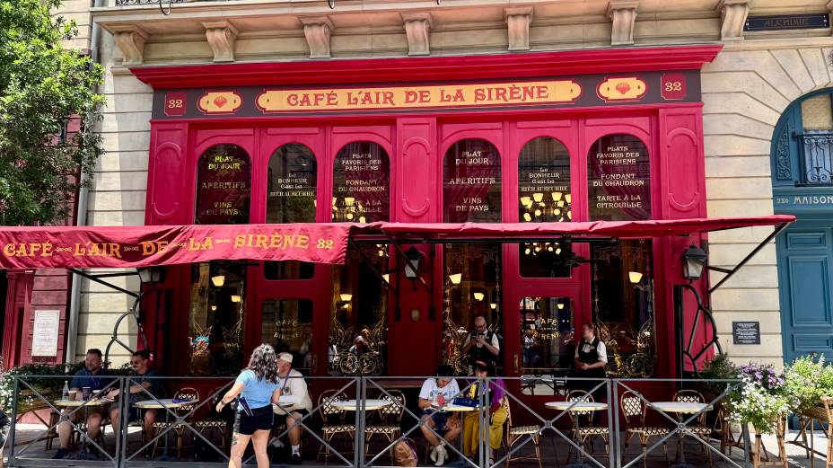 O Café L’air De La Sirène se propõe a ser um café bruxo francês