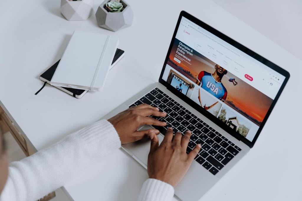 Computadorr reserva airbnb