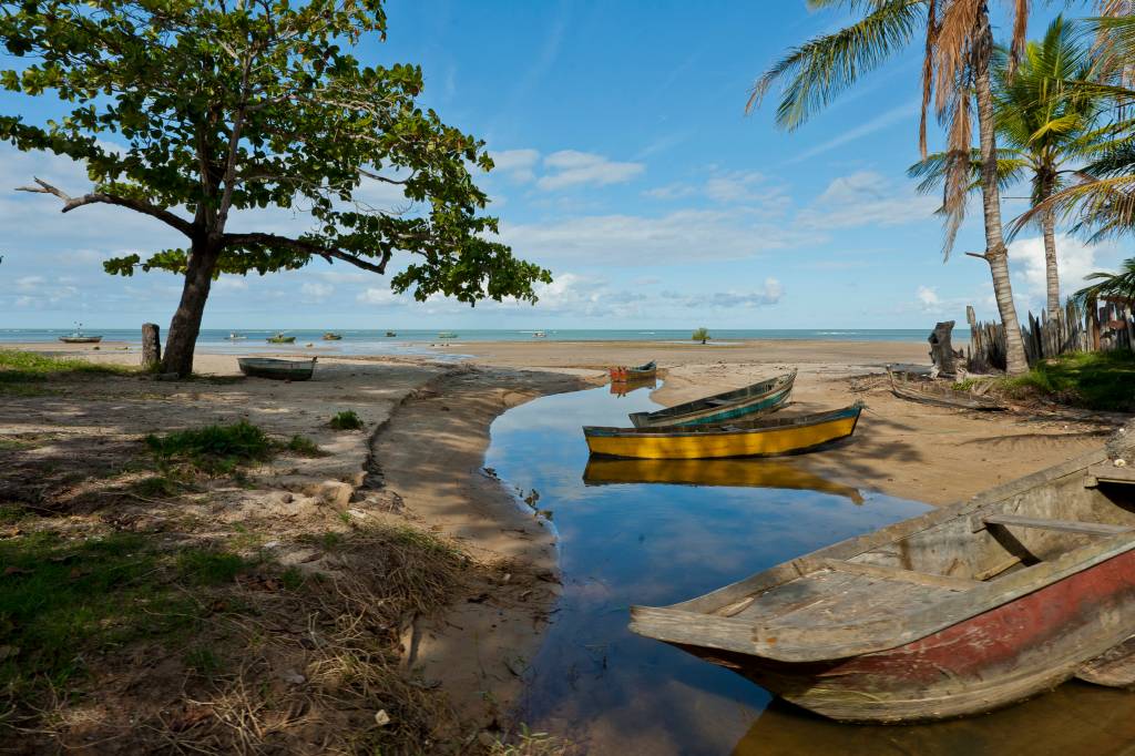 barcos-cumuruxatiba-bahia barcos-cumuruxatiba-bahia