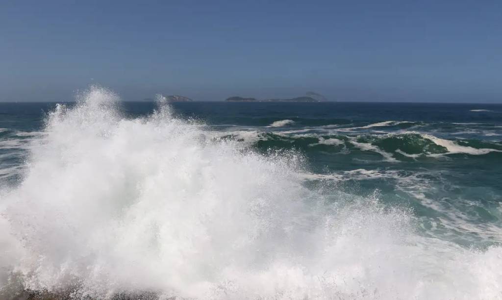 ressaca do mar