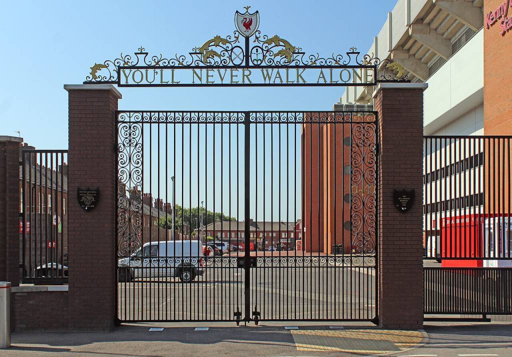 shankly-gates-anfield