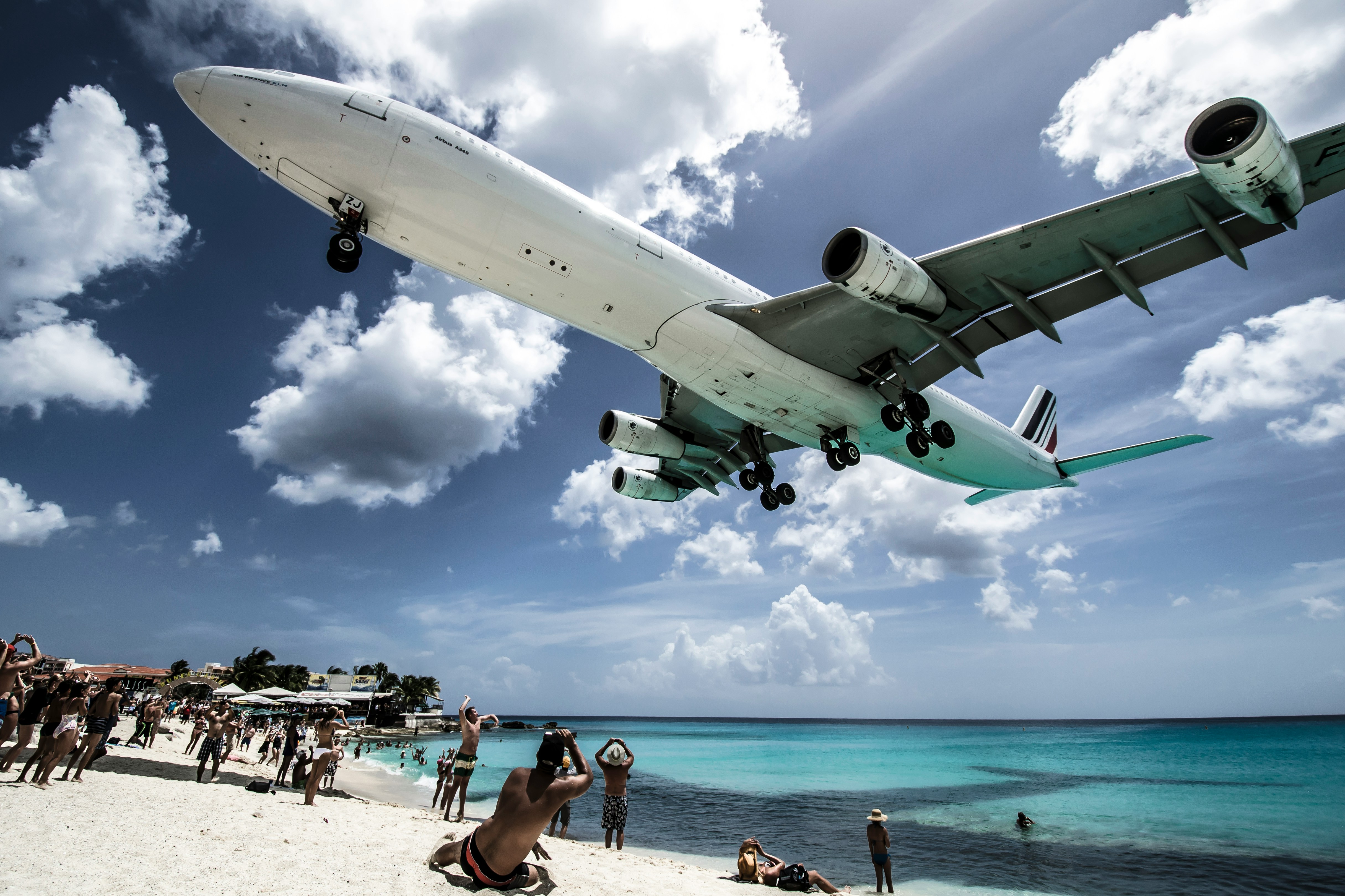 maho-beach-sint-maarten
