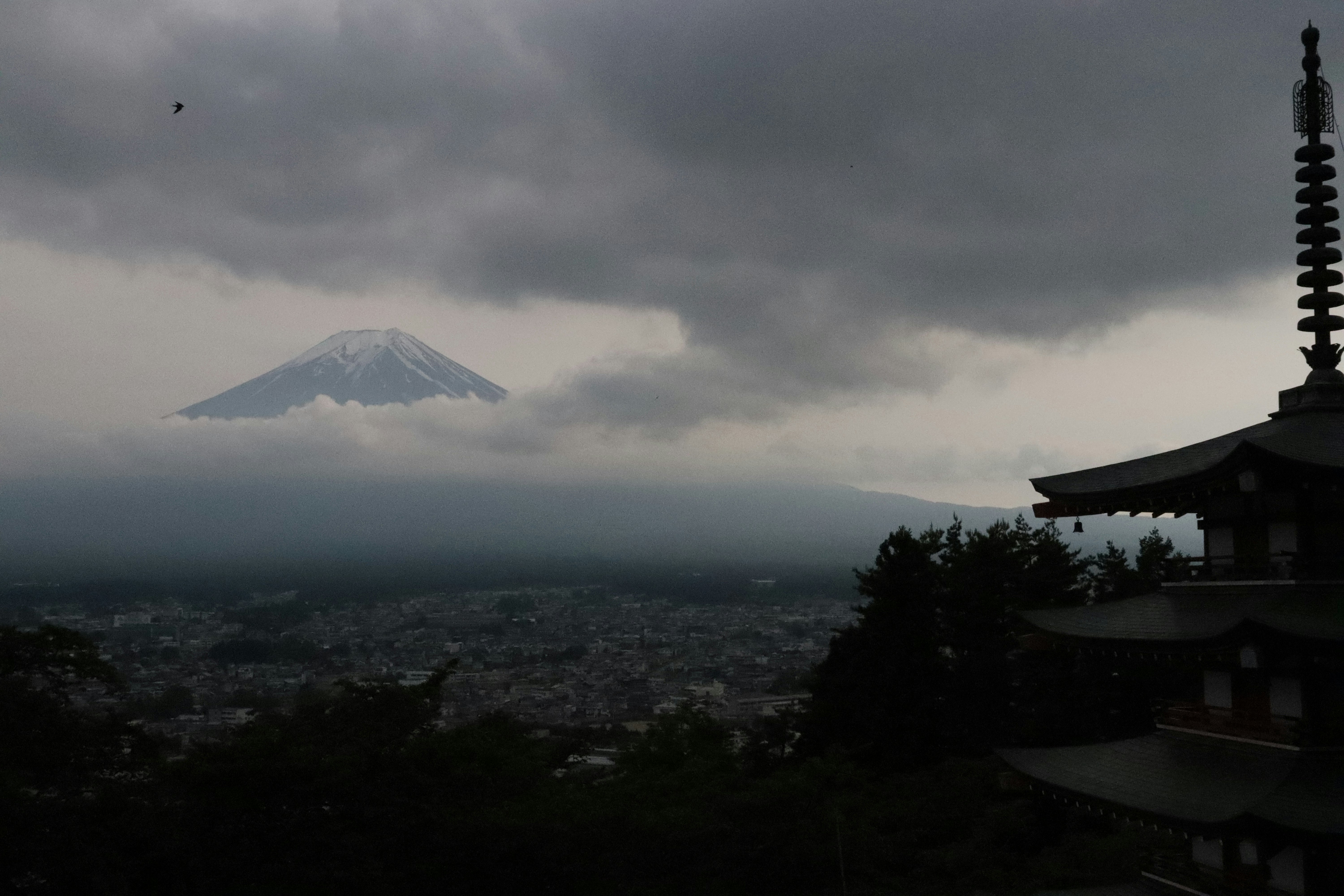 monte-fuji-nevoa