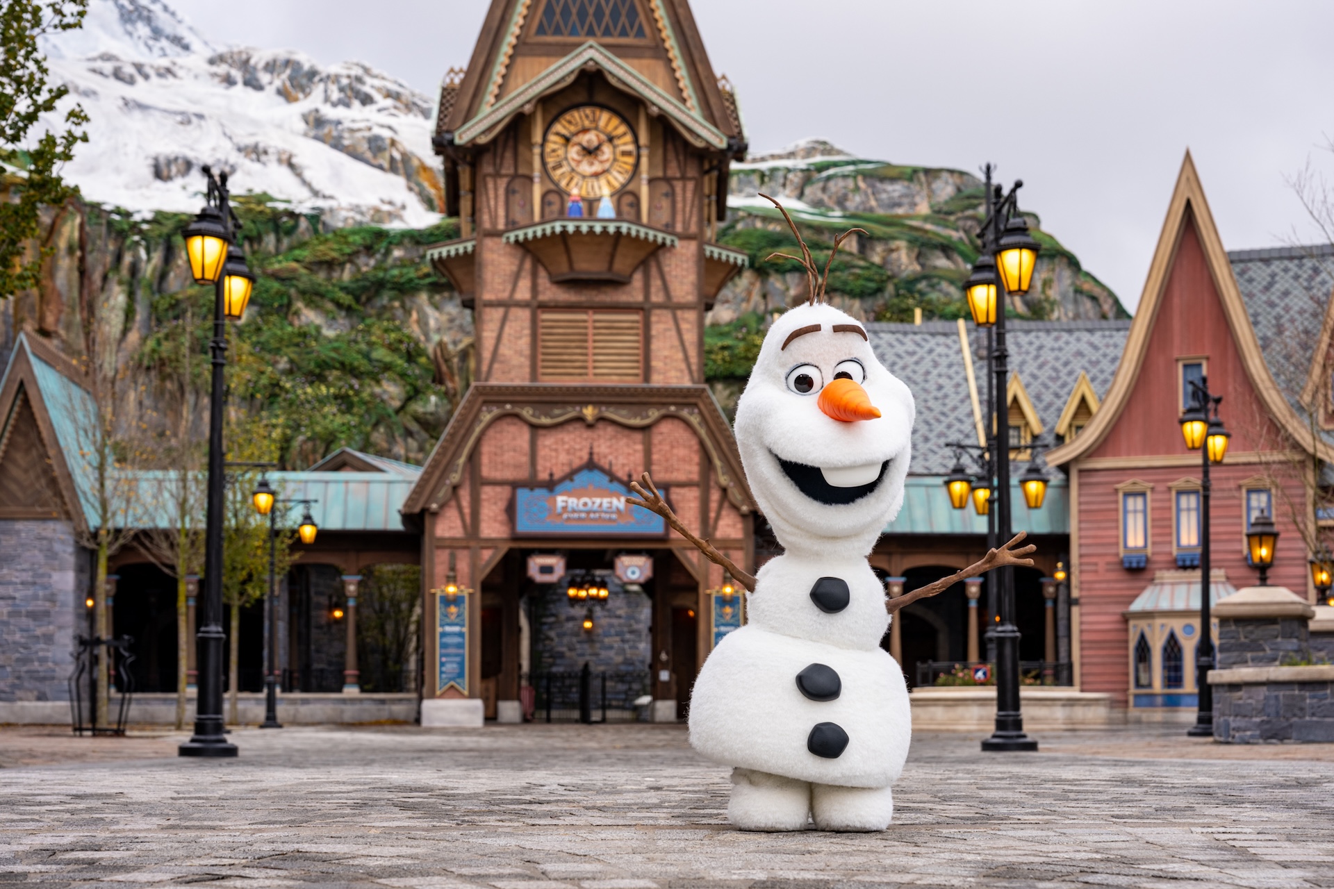 disneyland paris olaf